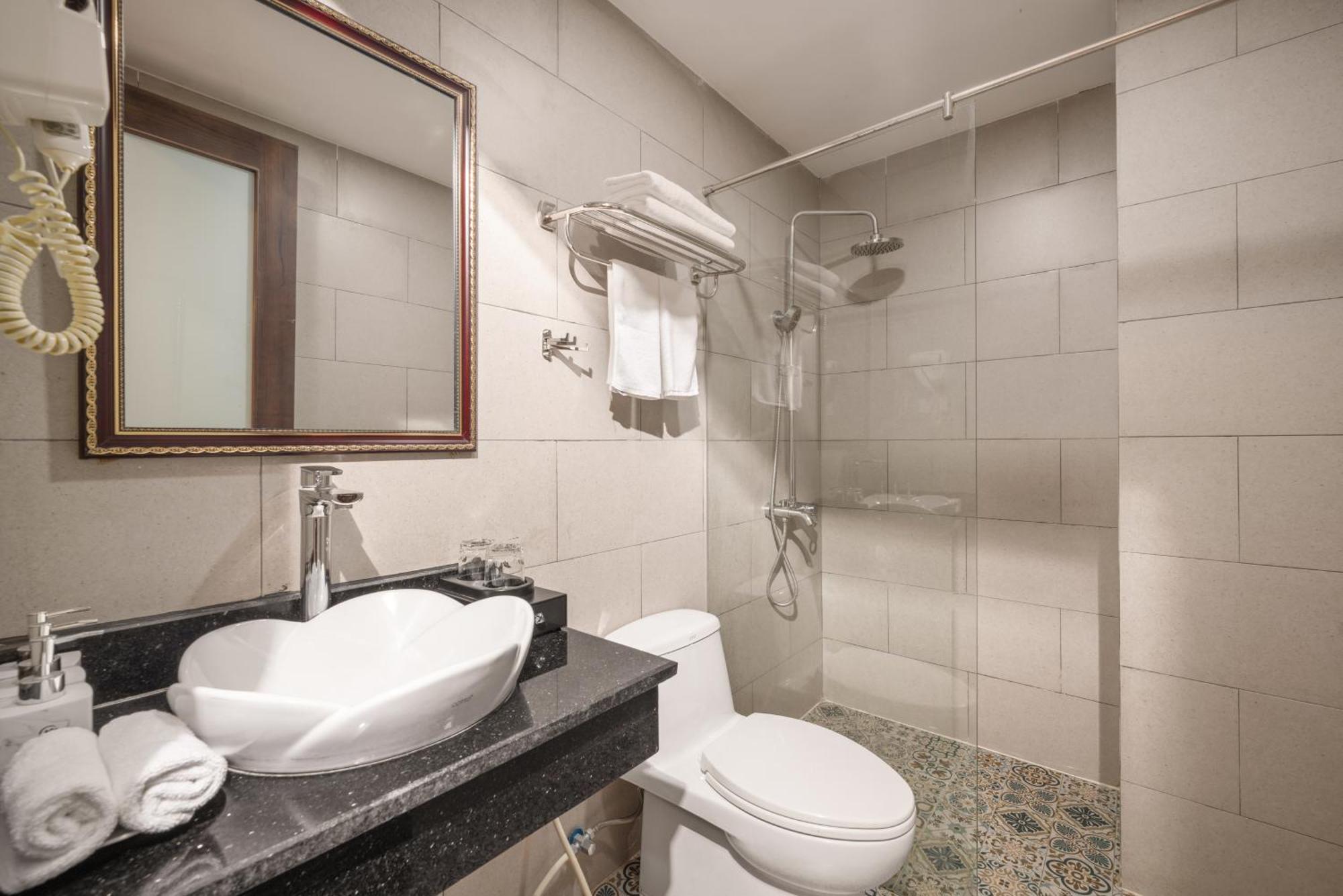 Platinum Orchid Hotel